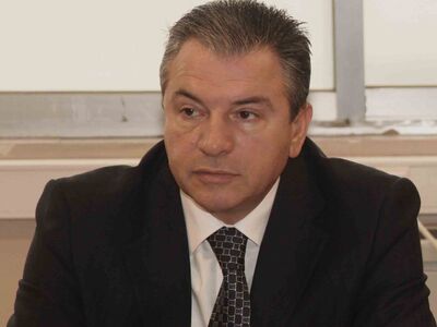 Άρχισε τις επαφές για το Δήμο Πατρέων ο ...