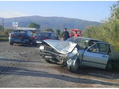 Aιτωλοακαρνανία:  Καραμπόλα στην Εθνική Οδό (φωτο)