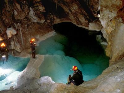 Αχαϊα: Το Σπήλαιο των λιμνών στην ψηφιακ...