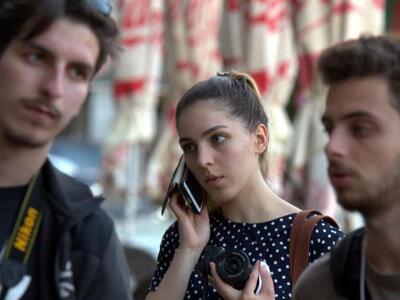 Πάνω από διακόσιοι φωτογράφοι ξεχύθηκαν ...