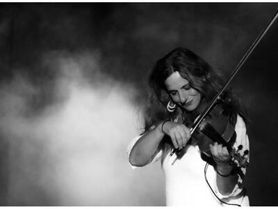  Το Φεστιβάλ «Στη Σκιά των Βράχων» θα υπ...