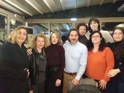 Τα 8 πρόσωπα της Πάτρας μέσα από οχτώ φρ...