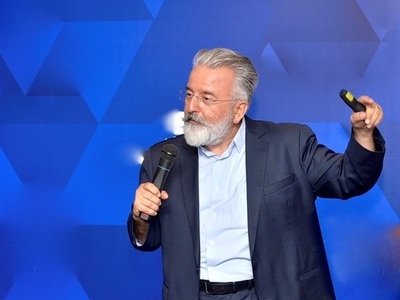 Σεμινάριο για την αλλαγή εργασιακής κουλ...