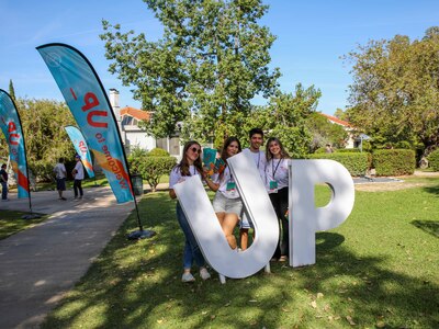 «Οι παρέες ξανασμίγουν» στην Πάτρα με αφ...