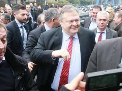 Ανεβάζει τους τόνους το ΠΑΣΟΚ - Μεταχρον...