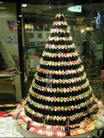 Χριστουγεννιάτικο δέντρο από σούσι (φωτό: Walyou)