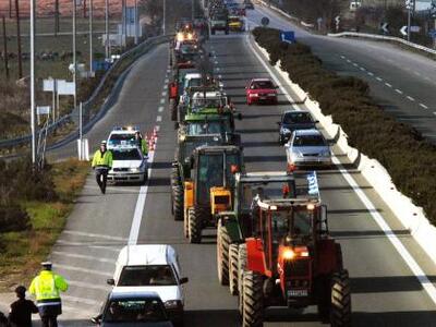 Αίγιο: Στο δρόμο οι αγρότες - Συλλαλητήρ...