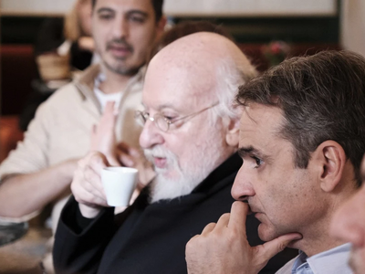 Ο Κυριάκος Μητσοτάκης αποχαιρετά τον Σαβ...