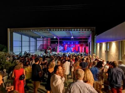 Πρεμιέρα στο Θεσμό Οινοξένεια, με μια αξ...