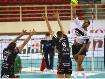 Βόλεϊ: Ο ΠΑΟΚ ηττήθηκε από την Τρεντίνο 3-1 σετ 