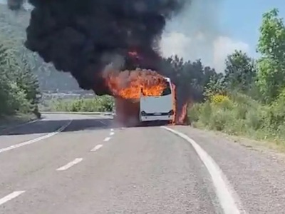 Φωτιά σε λεωφορείο γεμάτο προσκόπους με ...