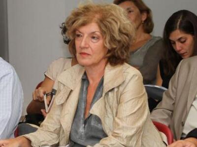 Πάτρα: Η Σία Αναγνωστοπούλου απαντά στον...