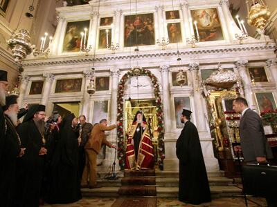 Απευθείας μετάδοση της Θείας Λειτουργίας...