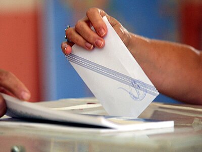 Αϊβαλής: Κατεβαίνω και αν θέλουν ας με στηρίξουν