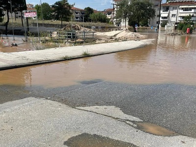 Λάρισα: Συναγερμός για μεγάλη ρωγμή σε γέφυρα