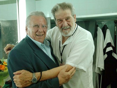 Ο Κώστας Βουτσάς στην "Πολυκατοικία"