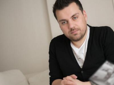 O Θέμης Καραμουρατίδης έρχεται στην Πάτρ...