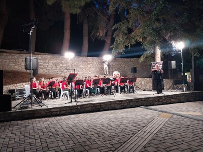 Ο Δήμος Καλαβρύτων και η ΕΣΗΕΑ τίμησαν τη μνήμη του αγωνιστή της Αντίστασης και δημοσιογράφου Ηρακλή Πετιμεζά Ο Δήμος Καλαβρύτων και η ΕΣΗΕΑ τίμησαν τη μνήμη του αγωνιστή της Αντίστασης και δημοσιογράφου Ηρακλή Πετιμεζά