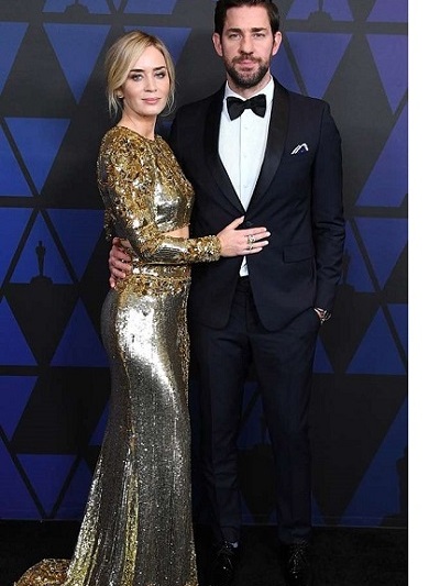 ΕΜΙΛΙ ΜΠΛΑΝΤ ΜΕ DUNDAS, ΤΖΟΝ ΚΡΑΖΙΝΣΚΙ ΜΕ PRADA