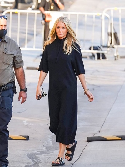 Σε μεταγενέστερο στιγμιότυπο με ρευστό φ...