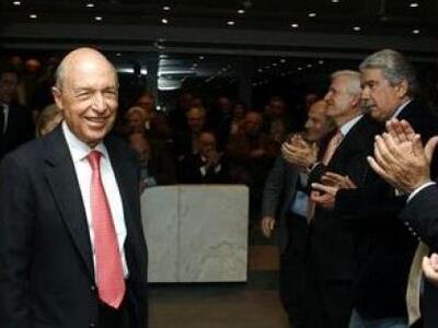 Ο Σημίτης αποζημιώθηκε από το ΥΠΟΙΚ ως θ...