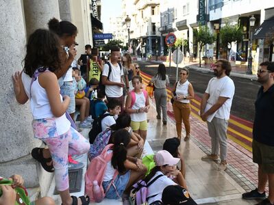 ΠΑΤΡΑ - ΦΩΤΟ: Πάτρα: Αρχιτεκτονικός περίπατος στο ιστορικό κέντρο και επίσκεψη στο Δημαρχείο