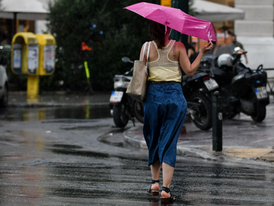 Καιρός: Υποχωρεί ο καύσωνας, έρχονται πτ...