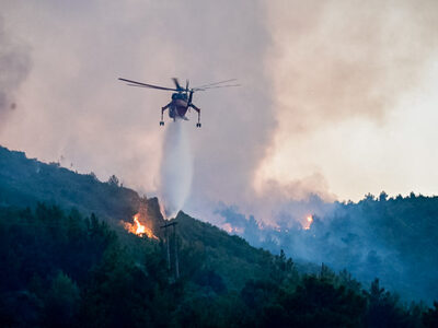 Ζάκυνθος: Πυρκαγιά σε αγροτοδασική έκτασ...