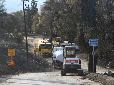 ΠΑΤΡΑ: - ΔΕΙΤΕ ΦΩΤΟ: Ο Δήμος αποκαθιστά τις ζημιές στο Γηροκομειό