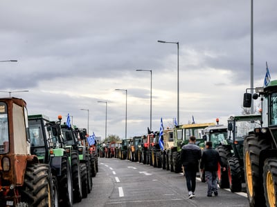 Οι αγρότες εντείνουν τις κινητοποιήσεις ...