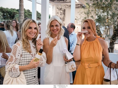 Ζέτα Τσακούμη, Χριστίνα Κοντοβά, Βασιλικ...