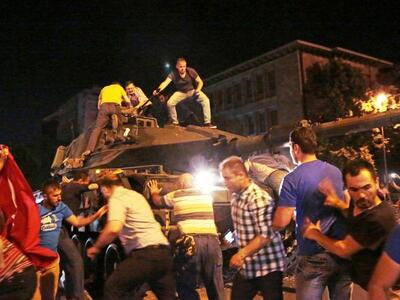 Ξεπερνούν τους 290 οι νεκροί στην Τουρκία