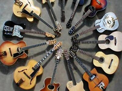 Tαξίδι με μια κιθάρα στην Ακράτα