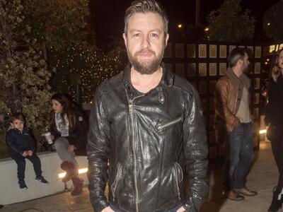 ΔΕΙΤΕ την γλυκιά ΦΩΤΟ της κορούλας του π...