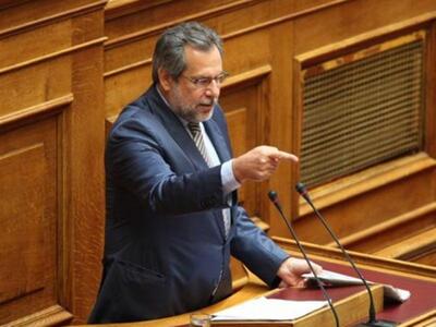 Απειλές σε βάρος της οικογένειάς του κατ...