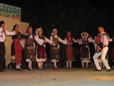 «Από την πεντατονία, στα πέλαγα της μουσ...