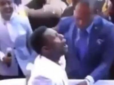 Σάλος στο διαδίκτυο με τον πάστορα που «...