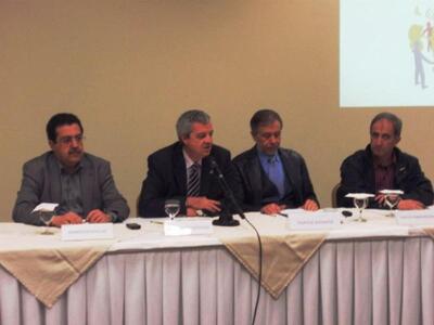 Πάτρα: Οι μαθητές δείχνουν το δρόμο της ...