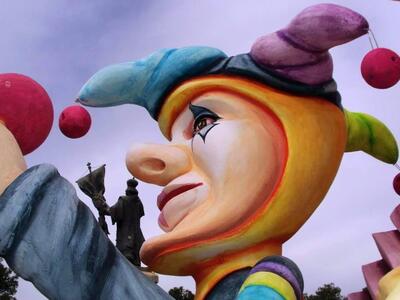 Τι κρίμα που ακυρώθηκε η Καρναβαλούπολη ...