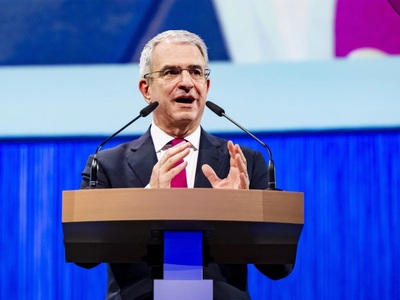 Το παρασκήνιο της απόλυσης του CEO της N...