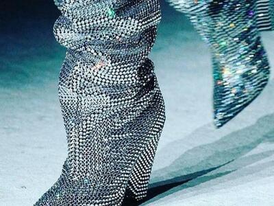 ΜΠΟΤΕΣ NTIΣΚΟΜΠΑΛΕΣ SAINT LAURENT: ΔΙΕΘΝ...