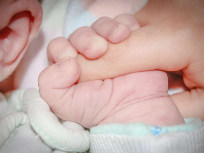 Επίδομα γέννησης: Πότε θα εξοφληθούν τα αναδρομικά