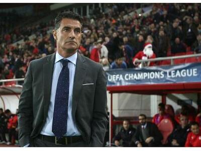 Ο κόσμος του Ολυμπιακού αποθεώνει τον Μί...