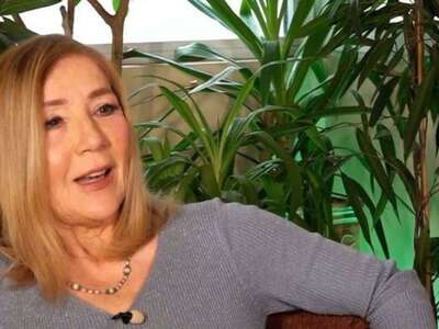 Βίκυ Μιχαλονάκου: «Ο Αλέν Ντελόν μου έστ...