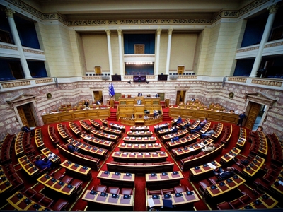 Ενστάσεις από ΕΠΟ και Super League για δ...