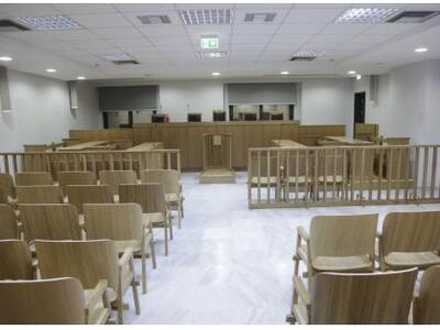 Οι διοικητικοί δικαστές στο πλευρό των φ...