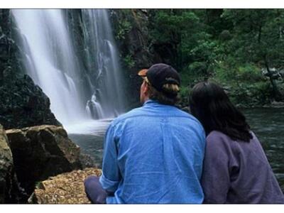 18χρονη ερωτεύτηκε και αρραβωνιάστηκε το...