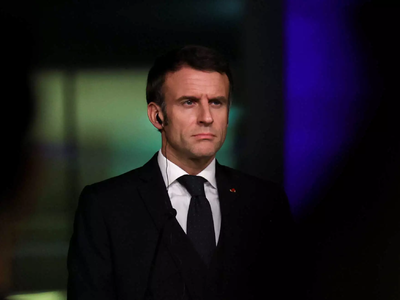 Γαλλία: Ο Μακρόν αντιμέτωπος με δύο προτ...