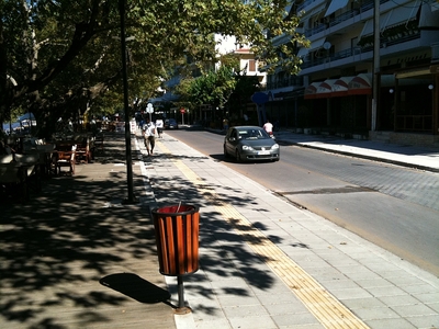 Επικίνδυνος για πεζούς και ποδηλάτες ο π...