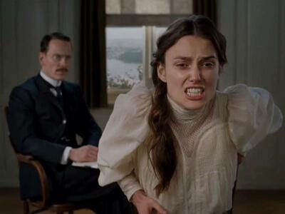 Το «τσούζει» η Keira Knightley;